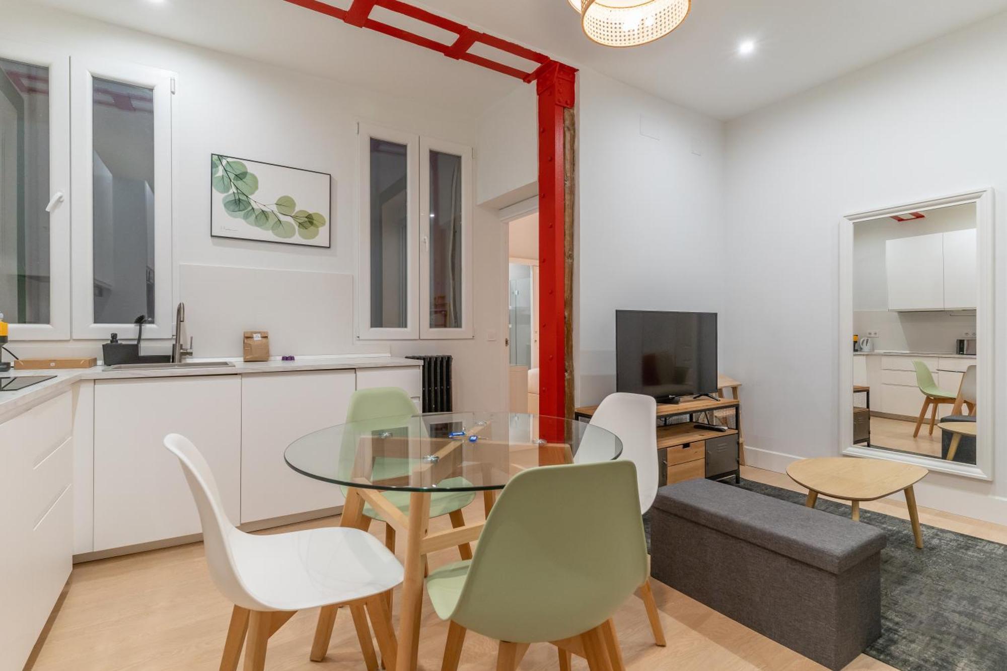 Cozy And Central-1Bd 1Bth- Cortes Apartment Madrid Luaran gambar